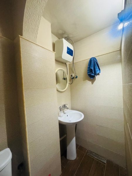 Tirane, jepet me qera apartament 2+1 Kati 2, 85 m² 55.000 leke