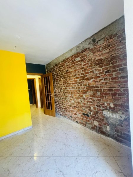 Tirane, jepet me qera apartament 2+1 Kati 2, 85 m² 55.000 leke