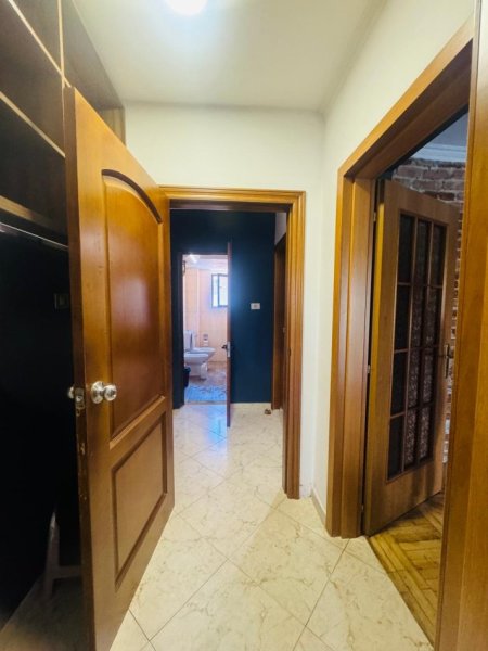 Tirane, jepet me qera apartament 2+1 Kati 2, 85 m² 55.000 leke