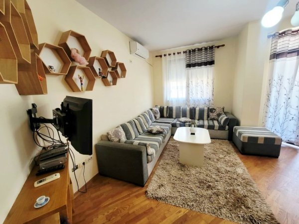 Tirane, shitet apartament 1+1 Kati 2, 69 m² 91.000 € 