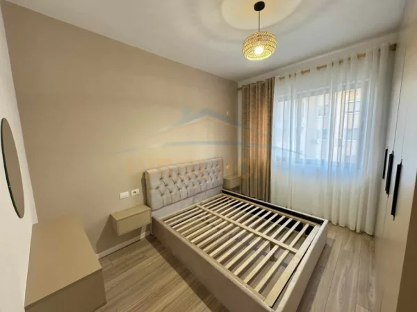 Tirane, shitet apartament 1+1+Ballkon Kati 5, 73 m² 109.000 € 