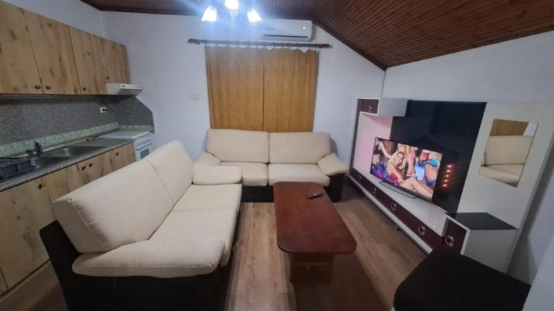 Tirane, jepet me qera apartament 1+1 Kati 3, 80 m² 45.000 leke