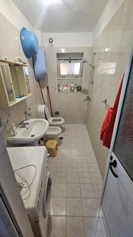 Tirane, jepet me qera apartament 1+1 Kati 2, 60 m² 480 € (Shkolla baletit)