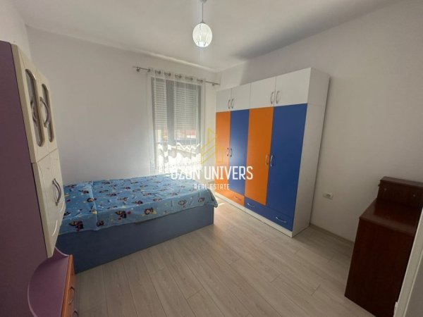 Tirane, jepet me qera apartament 3+1+Ballkon , 100 m² 600 € (kinostudio)