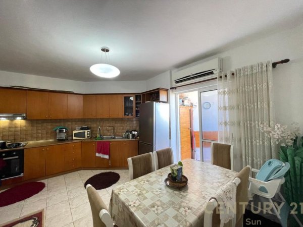 Tirane, shitet apartament 2+1 Kati 10, 91 m² 165.000 € (Don Bosko)