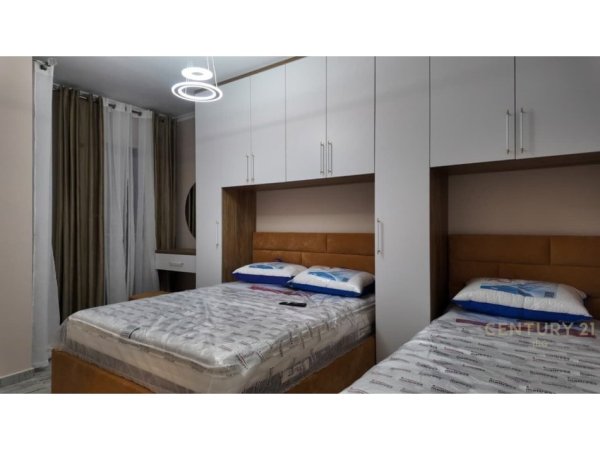 Tirane, jepet me qera apartament 1+1 Kati 6, 62 m² 650 € (SHKOLLA E KUQE)