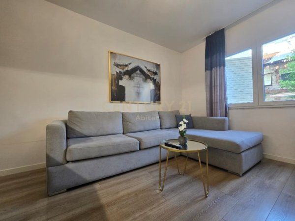 Tirane, jepet me qera apartament 1+1 Kati 2, 44 m² 650 € (SHESHI WILLSON)