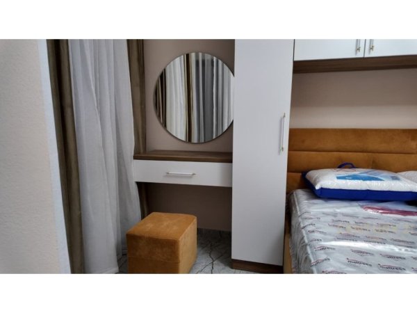 Tirane, jepet me qera apartament 1+1 Kati 6, 80 m² 650 € (Shkolla r Kuqe)