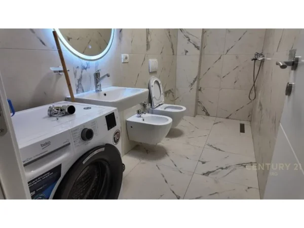 Tirane, jepet me qera apartament 1+1 Kati 6, 80 m² 650 € (Shkolla r Kuqe)