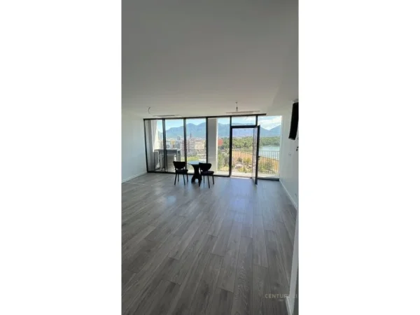 Tirane, jepet me qera zyre Kati 9, 106 m² 1.450 € (Lake View Residence)