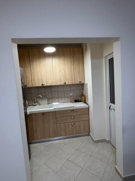 Tirane, shitet apartament 1+1 , 54 m² 85.000 € (kinostudio)