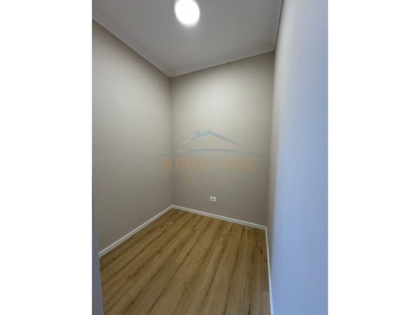 Tirane, shitet apartament 1+1 , 70 m² 145.000 € (Oxhaku)