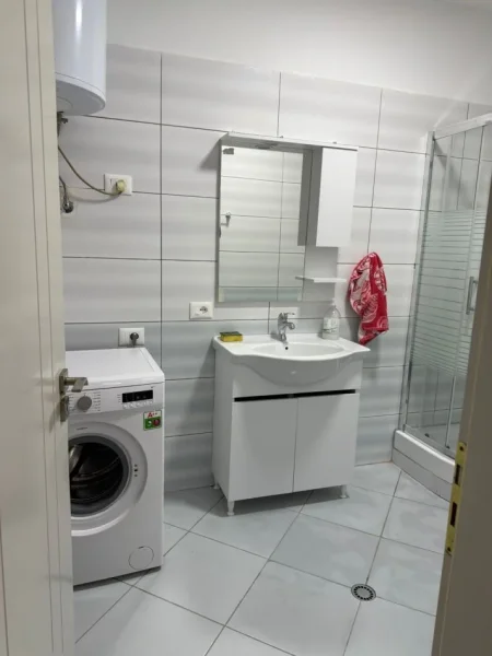 Tirane, jepet me qera apartament 2+1+Ballkon Kati 5, 120 m² 500 € (Astir)