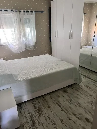 Tirane, jepet me qera apartament 2+1+Ballkon Kati 8, 100 m² 650 € (Prane German Conputers)