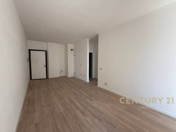 Tirane, jepet me qera apartament 1+1 Kati 2, 70 m² 680 € (Zogu i Zi)