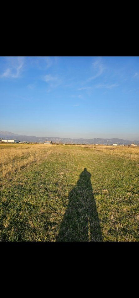 Lezhe, shitet toke ne bregdet , 20.000 m² 500.000 € (Rr Rrile Tale)