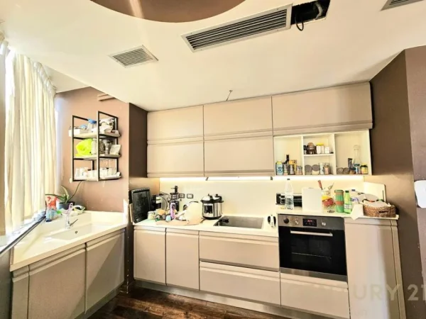 Tirane, shitet apartament 2+1 Kati 10, 109 m² 246.000 € (Delijorgji)