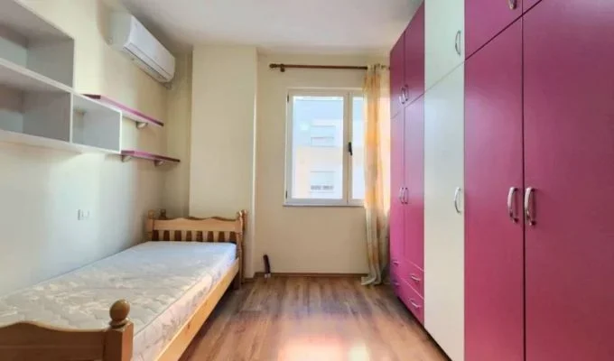 Tirane, jepet me qera apartament 2+1+Ballkon Kati 4, 110 m² 500 € (Tek Ozone, Astir, Rruga Teodor Keko)