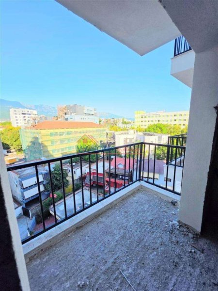 Tirane, shitet apartament 1+1+Ballkon Kati 6, 64 m² 100.000 € (Rruga e Dibres)