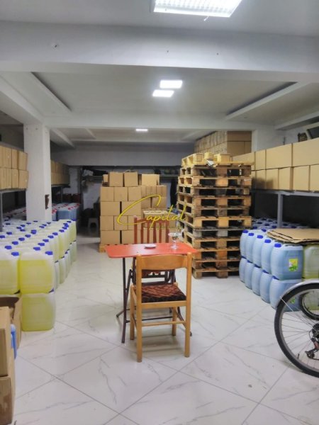 Tirane, jepet me qera ambjent biznesi Kati 0, 80 m² 550 € (SELITE)