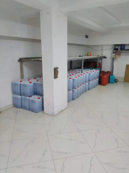 Tirane, jepet me qera ambjent biznesi Kati 0, 80 m² 550 € (SELITE)