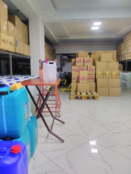 Tirane, jepet me qera ambjent biznesi Kati 0, 80 m² 550 € (SELITE)
