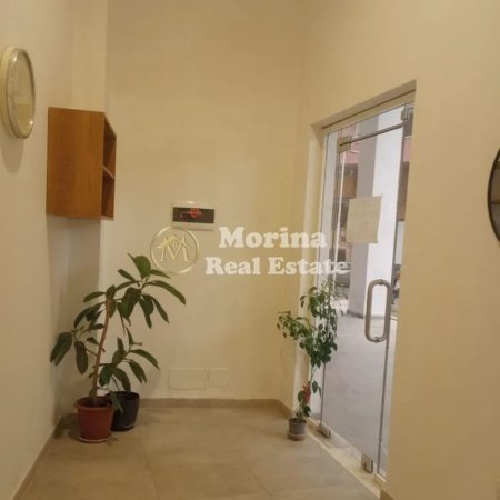 Tirane, jepet me qera ambjent biznesi Kati 1, 55 m² 600 € (Stacioni i Trenit)