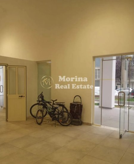 Tirane, jepet me qera ambjent biznesi Kati 1, 55 m² 600 € (Stacioni i Trenit)