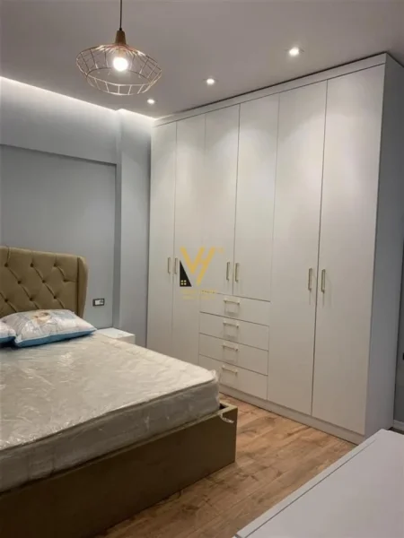 Tirane, jepet me qera apartament 2+1+Ballkon Kati 3, 70 m² 700 € (DON BOSKO)