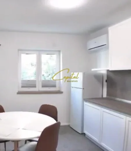 Tirane, jepet me qera ambjent biznesi Kati 1, 130 m² 2.000 € (RRUGA E DURRESIT)