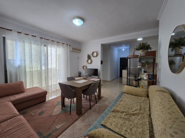 Tirane, jepet me qera apartament 1+1 Kati 4, 60 m² 520 € (Don Bosko)