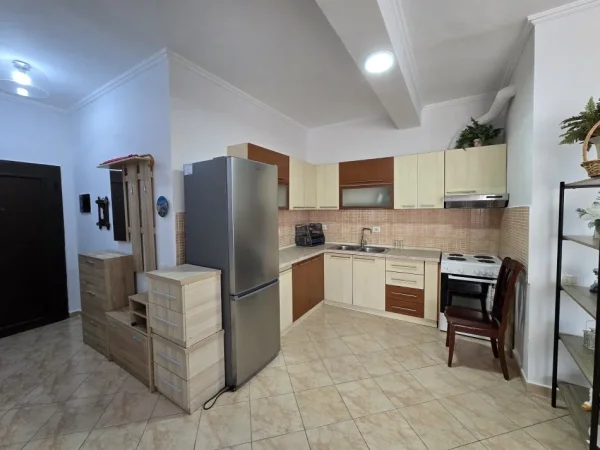 Tirane, jepet me qera apartament 1+1 Kati 4, 60 m² 520 € (Don Bosko)