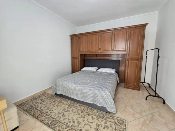 Tirane, jepet me qera apartament 1+1 Kati 4, 60 m² 520 € (Don Bosko)
