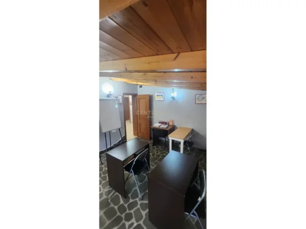 Tirane, shitet ambjent biznesi Kati 2, 580 m² 1.600.000 € (Ruga e Dibres)