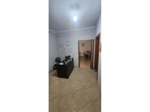 Tirane, shitet ambjent biznesi Kati 2, 580 m² 1.600.000 € (Ruga e Dibres)