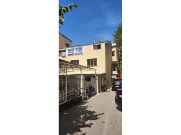 Tirane, shitet ambjent biznesi Kati 2, 580 m² 1.600.000 € (Ruga e Dibres)