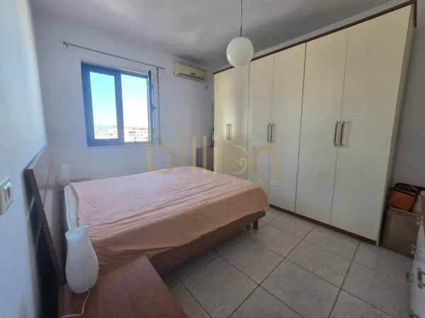 Tirane, shitet apartament 2+1+Ballkon , 100 m² (Qender)