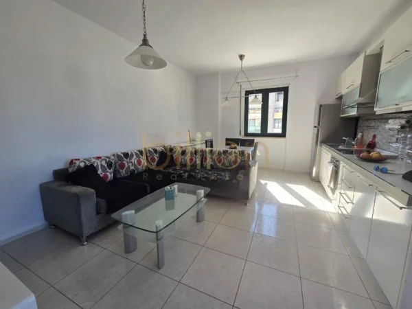 Tirane, shitet apartament 2+1+Ballkon , 100 m² (Qender)