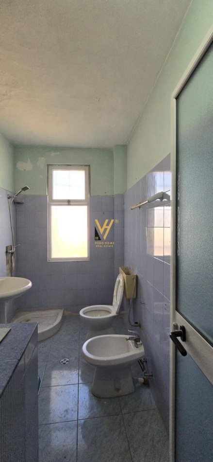 Tirane, shitet apartament 1+1+Ballkon Kati 4, 59 m² 125.000 € (21 DHJETORI)