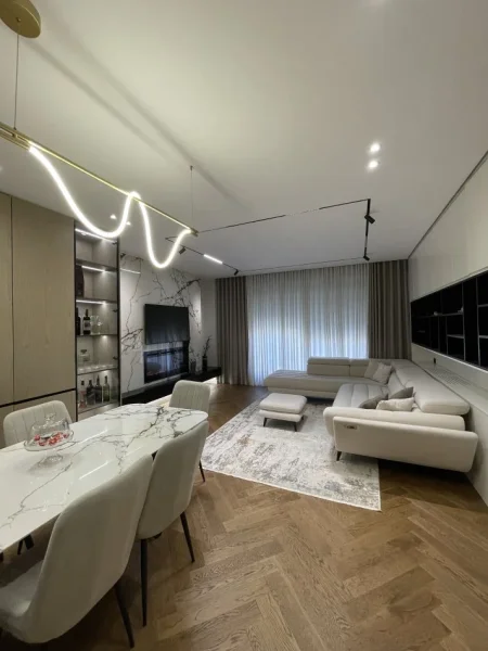 Tirane, shitet apartament 2+1+Ballkon Kati 4, 120 m² 350.000 € (Pazari i ri)