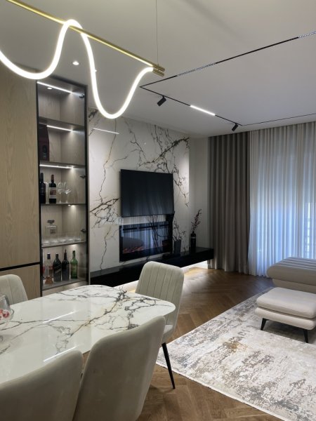 Tirane, shitet apartament 2+1+Ballkon Kati 4, 120 m² 350.000 € (Pazari i ri)