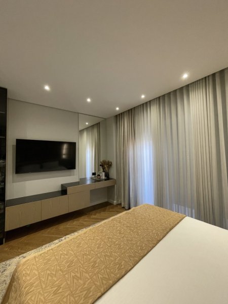 Tirane, shitet apartament 2+1+Ballkon Kati 4, 120 m² 350.000 € (Pazari i ri)