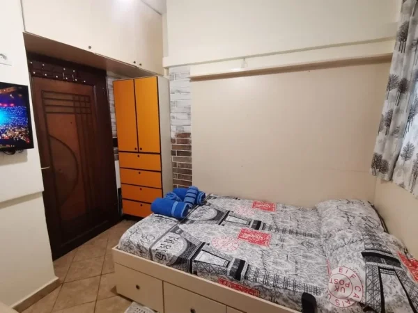 Tirane, jepet me qera apartament 1+1 Kati 2, 30 m² 350 € (5 Maj (VR007))