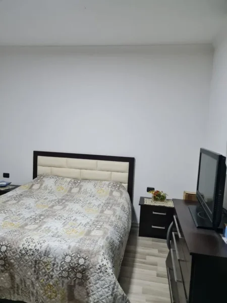 Tirane, shitet apartament 1+1 , 80 m² 139.000 € (kopshti botanik)