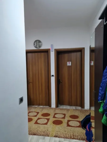 Tirane, shitet apartament 1+1 , 80 m² 139.000 € (kopshti botanik)
