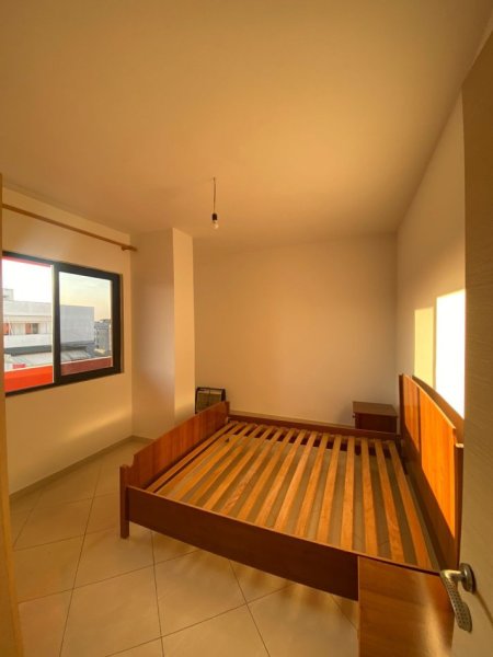 Tirane, jepet me qera apartament 1+1 , 350 € (Yzberisht)