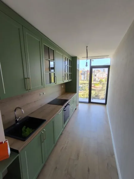 Tirane, jepet me qera apartament 2+1+Aneks+Ballkon Kati 3, 125 m² 2.000 € (Rruga Kristo Luarasi)