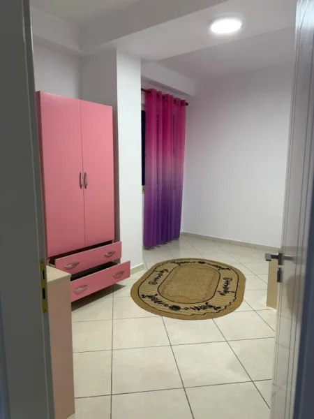 Tirane, jepet me qera apartament 2+1 , 120 m² 500 € (Astir (Mbrapa OSLO))