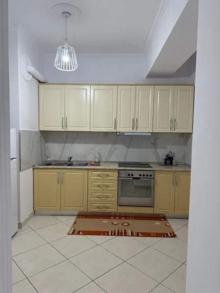 Tirane, jepet me qera apartament 2+1 , 120 m² 500 € (Astir (Mbrapa OSLO))