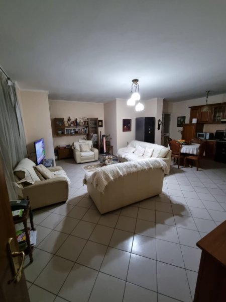 Rr. Elbasanit perball Stadiumit Air- Albania, Tirane, shitet apartament Kati 5, 120 m², 350.000 €